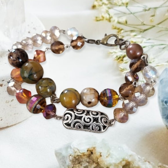 Hand Crafted Multi-Strand Semi-precious Stone and Crystal Beaded Bracelet - Picture 2 of 8
